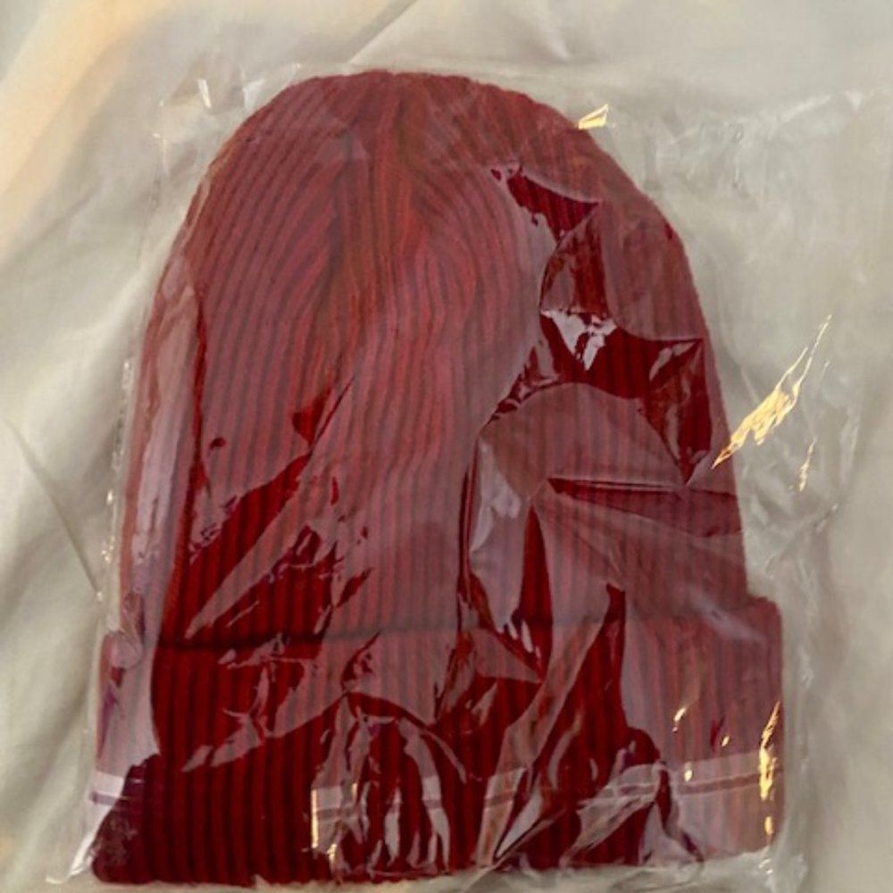 Heart Beanie - Picture 3 of 3